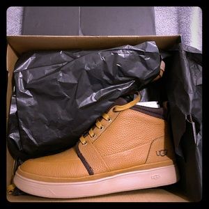 Men chukka Uggs